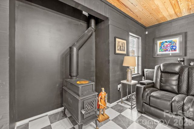 160 Mullis Road, Harmony, NC 28634