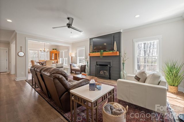 160 Mullis Road, Harmony, NC 28634