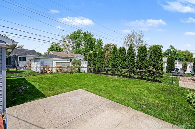 29217 Dembs Drive, Roseville, MI 48066