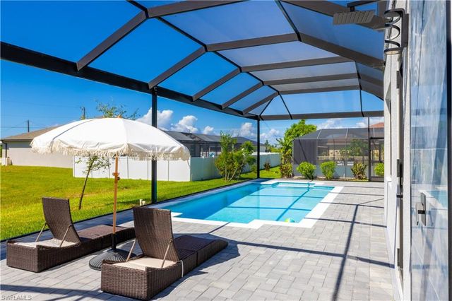 10 SW 33rd PL, Cape Coral, FL 33991