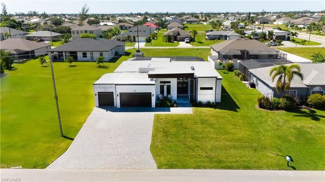 10 SW 33rd PL, Cape Coral, FL 33991