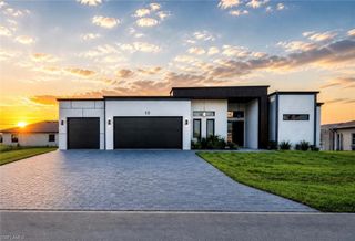 10 SW 33rd PL, Cape Coral, FL 33991