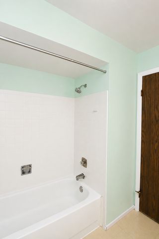 234 Deerpath Court D1, Schaumburg, IL 60193