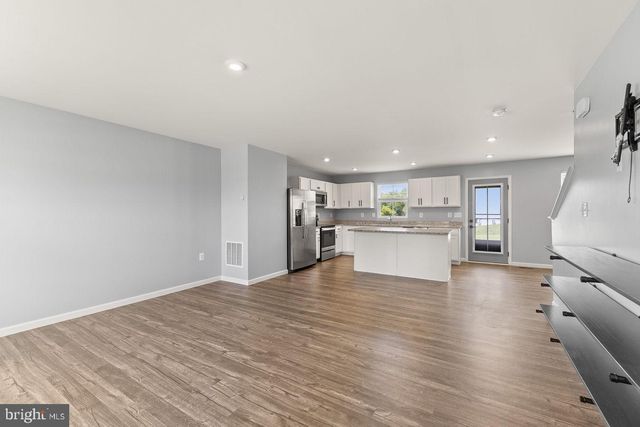 498 SWITCHGRASS CT, Bunker Hill, WV 25413