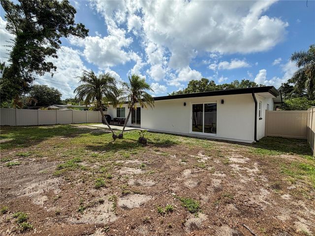 1446 ADMIRAL WOODSON LANE, Clearwater, FL 33755
