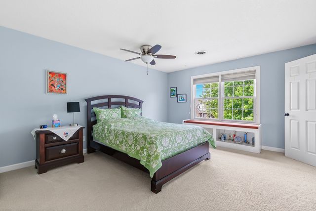 5091 PIGEON CREEK Trail, Bettendorf, IA 52722