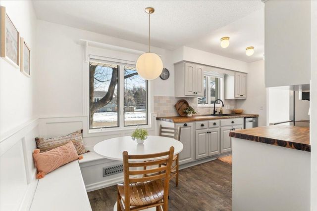 196 Cottonwood Court, Stillwater, MN 55082