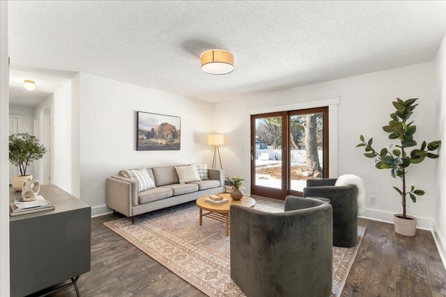 196 Cottonwood Court, Stillwater, MN 55082