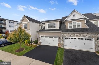 23603 GOLDEN EMBERS SQ, Ashburn, VA 20148