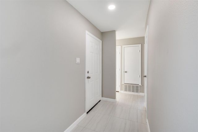 2301 Stillmeadow Drive, Arlington, TX 76014