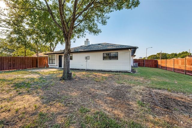 2301 Stillmeadow Drive, Arlington, TX 76014