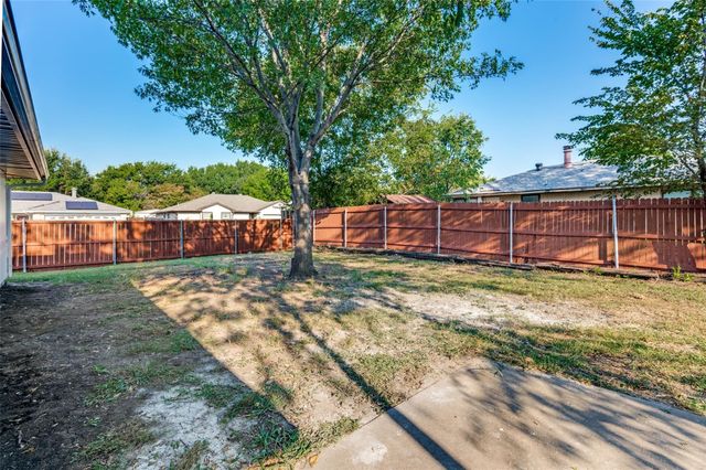 2301 Stillmeadow Drive, Arlington, TX 76014
