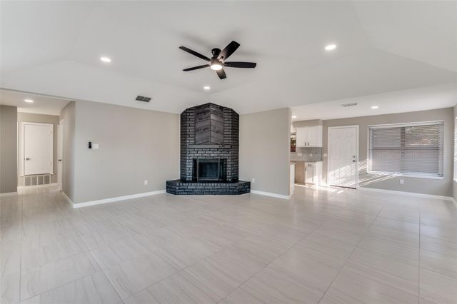 2301 Stillmeadow Drive, Arlington, TX 76014