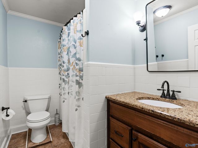 303 Wheeler Street NW, Hartselle, AL 35640