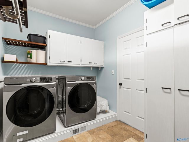 303 Wheeler Street NW, Hartselle, AL 35640