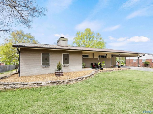 303 Wheeler Street NW, Hartselle, AL 35640