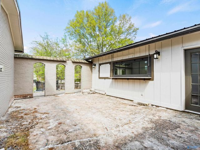 303 Wheeler Street NW, Hartselle, AL 35640