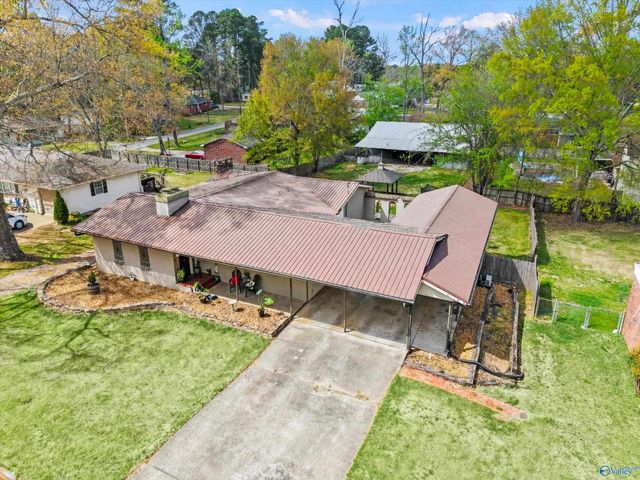 303 Wheeler Street NW, Hartselle, AL 35640