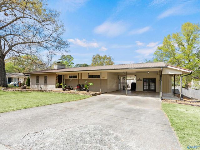 303 Wheeler Street NW, Hartselle, AL 35640