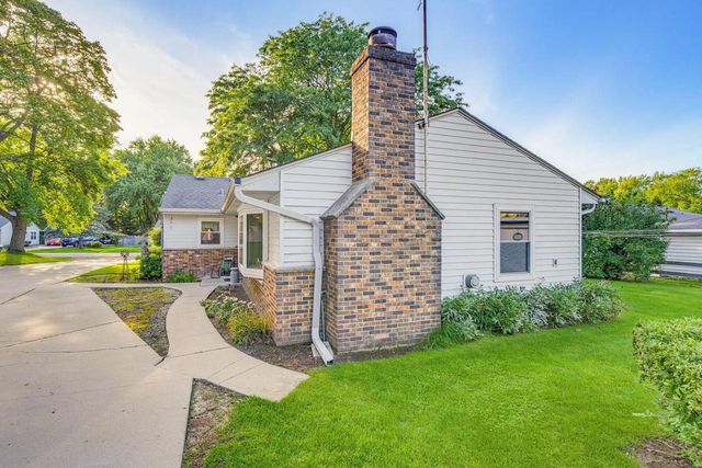 W160N9756 Colonial DRIVE, Germantown, WI 53022