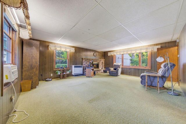 W160N9756 Colonial DRIVE, Germantown, WI 53022