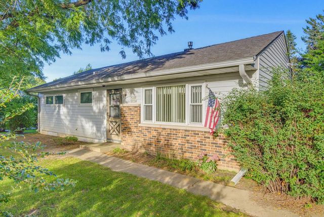 W160N9756 Colonial DRIVE, Germantown, WI 53022