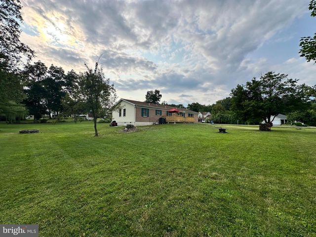 12 LONGSTREET DR, East Berlin, PA 17316