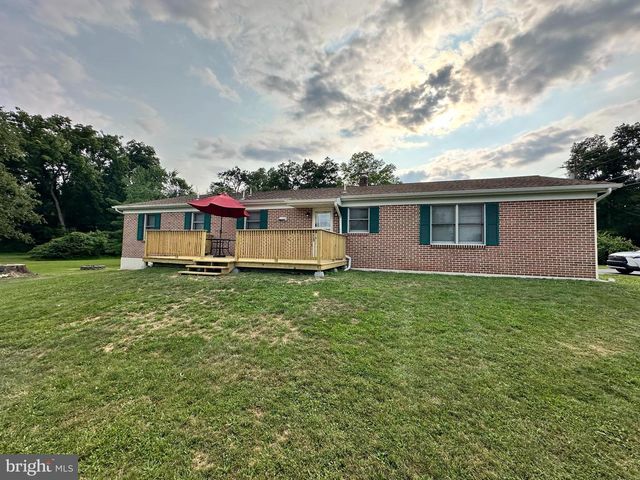 12 LONGSTREET DR, East Berlin, PA 17316