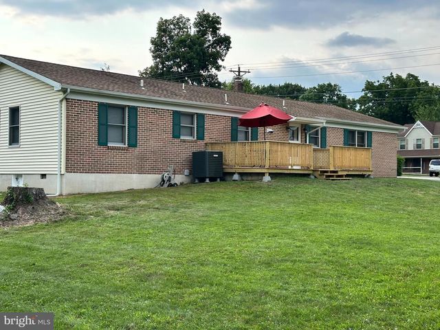 12 LONGSTREET DR, East Berlin, PA 17316