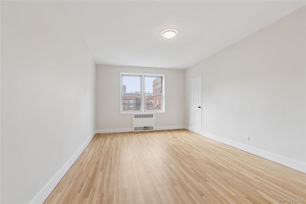 68-61 Yellowstone Boulevard 610, Forest Hills, NY 11375 — photo 5