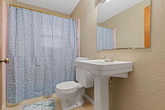 811 W Avenue I Ave, Kingsville, TX 78363