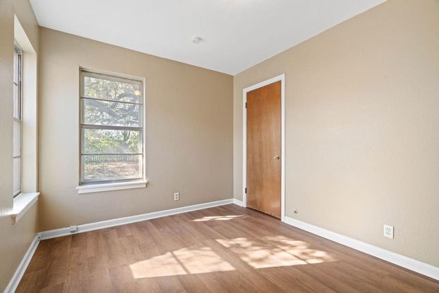 811 W Avenue I Ave, Kingsville, TX 78363