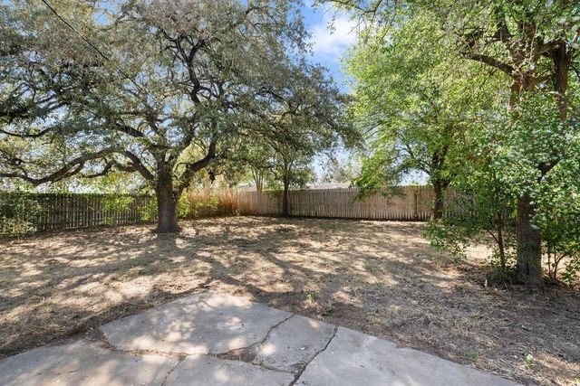 811 W Avenue I Ave, Kingsville, TX 78363
