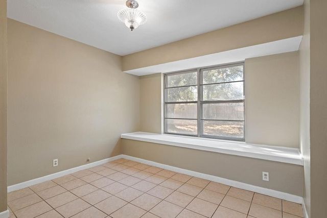 811 W Avenue I Ave, Kingsville, TX 78363