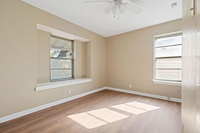 811 W Avenue I Ave, Kingsville, TX 78363