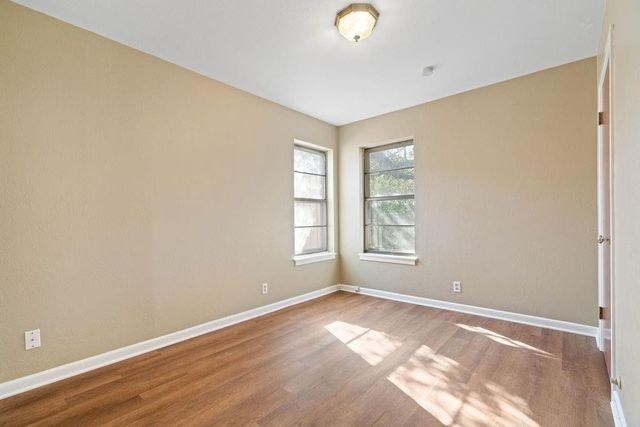 811 W Avenue I Ave, Kingsville, TX 78363