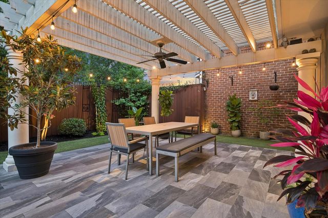 5732 Longmont Lane, Houston, TX 77057