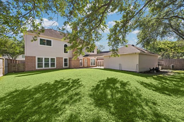 2209 Summer Reef Drive, League City, TX 77573