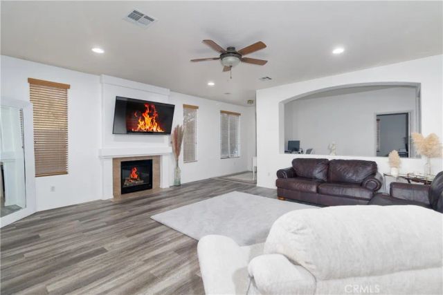 13502 Bentwood, Oak Hills, CA 92344