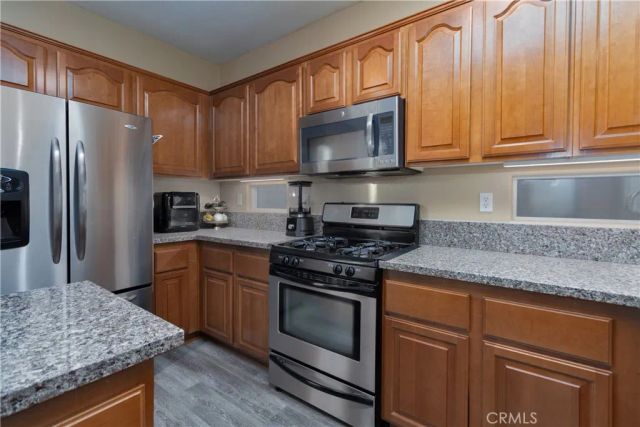 13502 Bentwood, Oak Hills, CA 92344