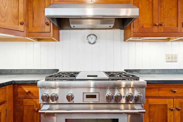 18 Elm Street, Norwich, VT 05055