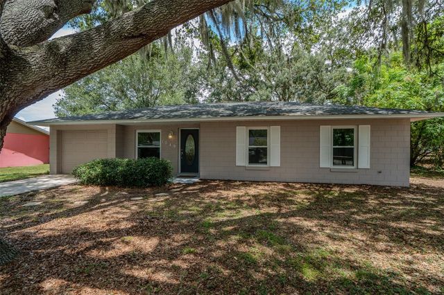 1049 BIRCH BOULEVARD, Tavares, FL 32778