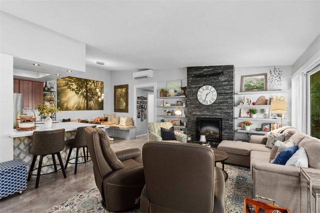 82 Calle Aragon S, Laguna Woods, CA 92637