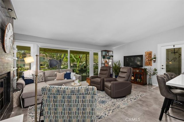 82 Calle Aragon S, Laguna Woods, CA 92637