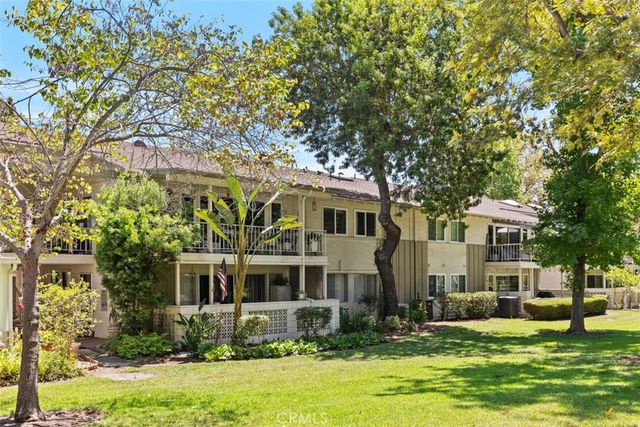 82 Calle Aragon S, Laguna Woods, CA 92637