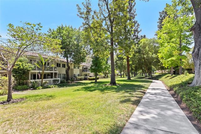 82 Calle Aragon S, Laguna Woods, CA 92637