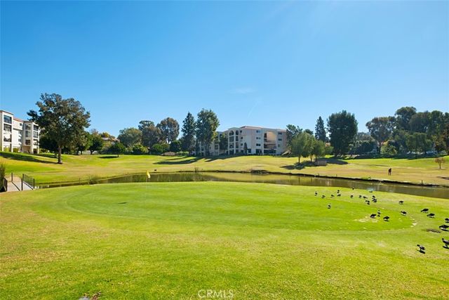 82 Calle Aragon S, Laguna Woods, CA 92637