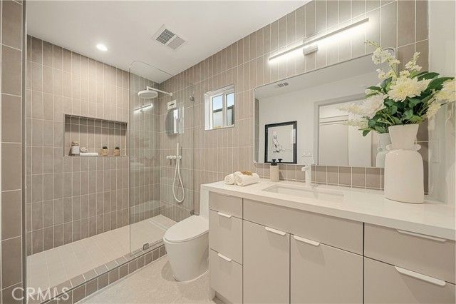 4021 Beethoven, Los Angeles, CA 90066