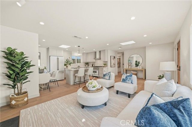 4021 Beethoven, Los Angeles, CA 90066