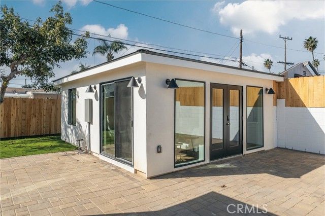 4021 Beethoven, Los Angeles, CA 90066